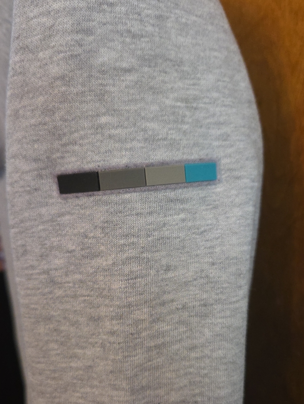 Mercedes Benz Formula 1 AMG Petronas Motorsports Men's Premium Hood Gray F1 Med - Picture 5 of 7